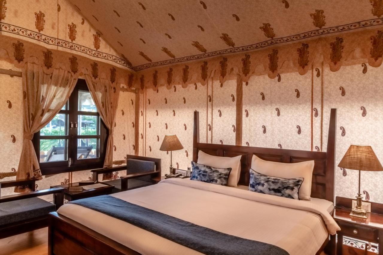 ราไวย์ ลักชัวรี เต็นต์ ปุษกร Hotel พุชการ์ ภายนอก รูปภาพ